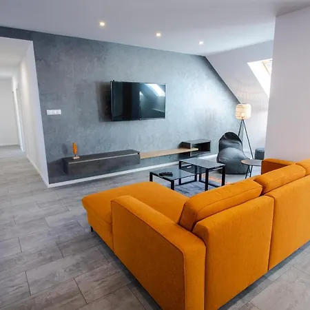 Novy Kastiel - Self Check-in Hotel