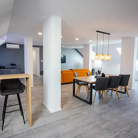 Novy Kastiel - Self Check-in Hotel