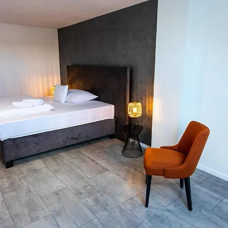 Novy Kastiel - Self Check-in Topolcany