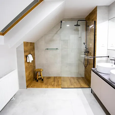 Novy Kastiel - Self Check-in