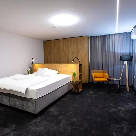 Novy Kastiel - Self Check-in Hotel Topolcany