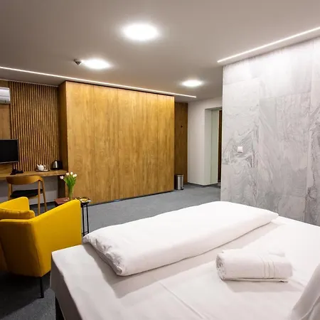 Novy Kastiel - Self Check-in Hotel 3*