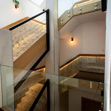 Novy Kastiel - Self Check-in Hotel Topolcany