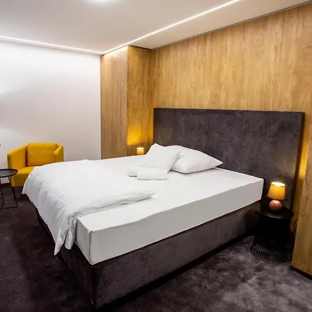 Novy Kastiel - Self Check-in 3* Topolcany