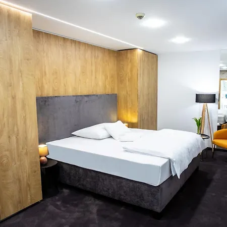 Hotel Novy Kastiel - Self Check-in 3*