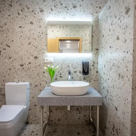 Novy Kastiel - Self Check-in Szálloda