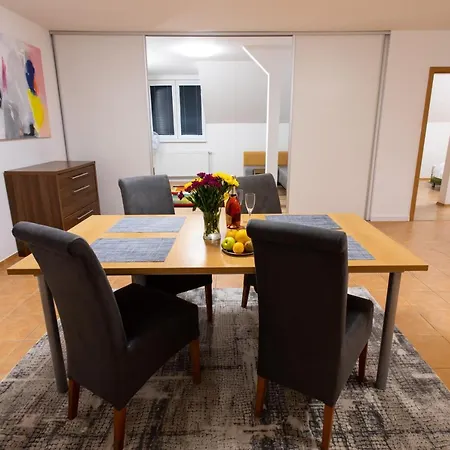 Novy Kastiel - Self Check-in Topolcany