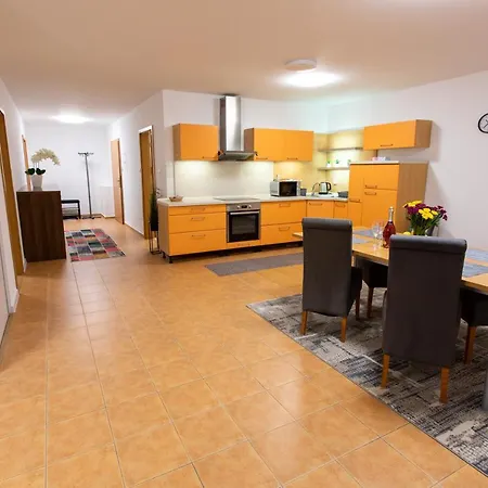 Novy Kastiel - Self Check-in 3* Topolcany