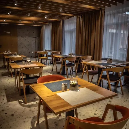 Novy Kastiel - Self Check-in Hotel