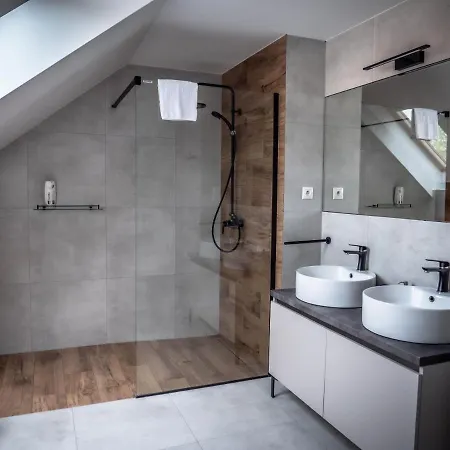 Novy Kastiel - Self Check-in Szálloda 3*