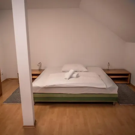 Novy Kastiel - Self Check-in Hotel Topolcany