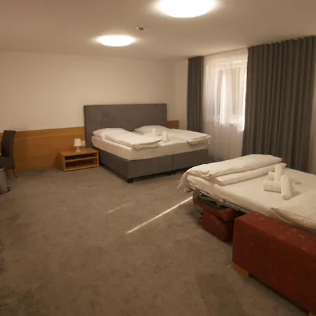 Hotel Novy Kastiel - Self Check-in 3*