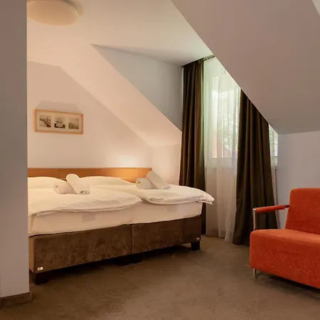 Novy Kastiel - Self Check-in 3*