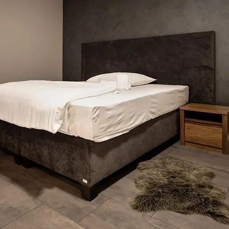 Novy Kastiel - Self Check-in Hotel 3*
