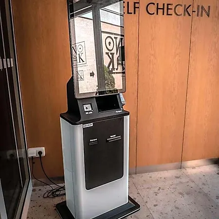 Novy Kastiel - Self Check-in 3* Топольчани
